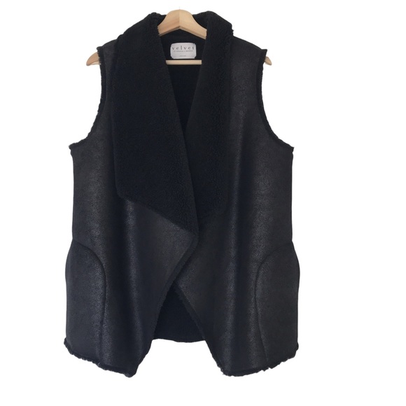 Velvet by Graham & Spencer Jackets & Blazers - Velvet by Graham & Spencer Black Nia Faux Sherpa Fur Vest Jacket size L